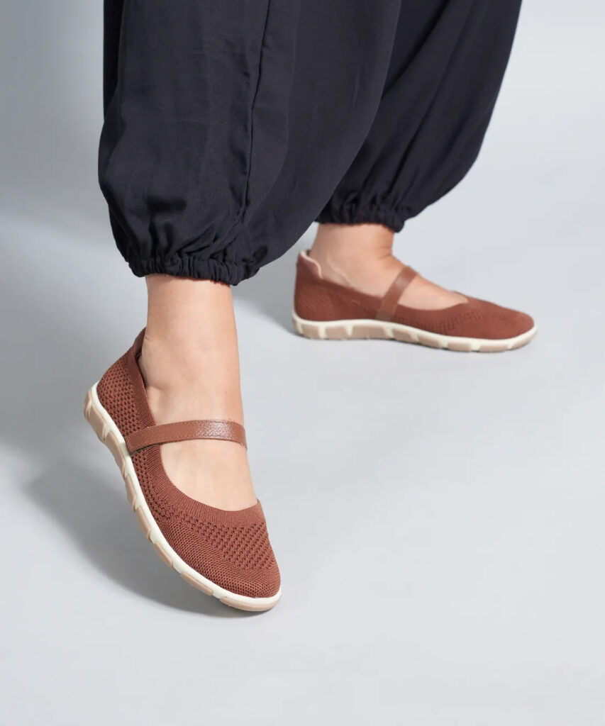 Sapatilha feminina knit marrom