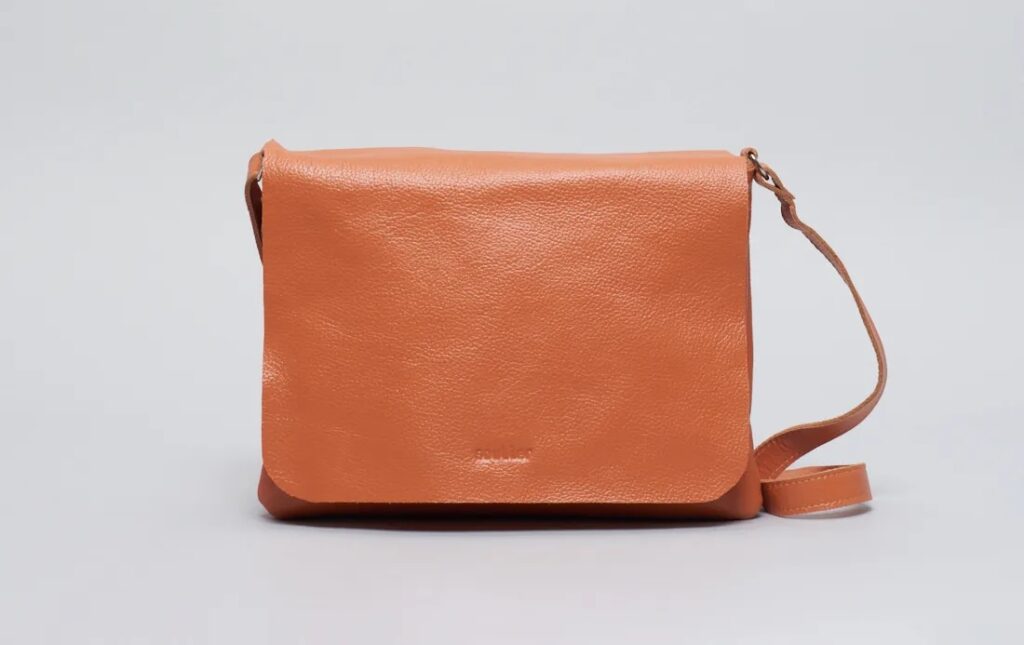 bolsa de couro feminina cor laranja papaya
